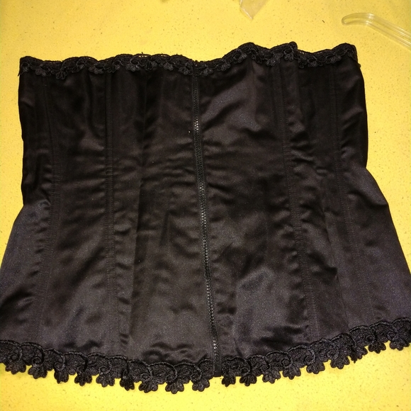 Gothic zip front satin corset - Picture 3 of 9